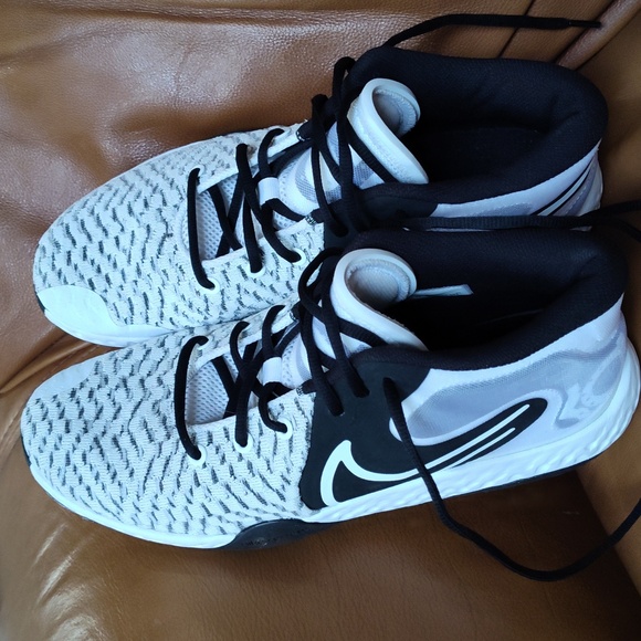 Nike Kd Trey 5 VIII Basketball Shoe Mens size 10 - Picture 4 of 8